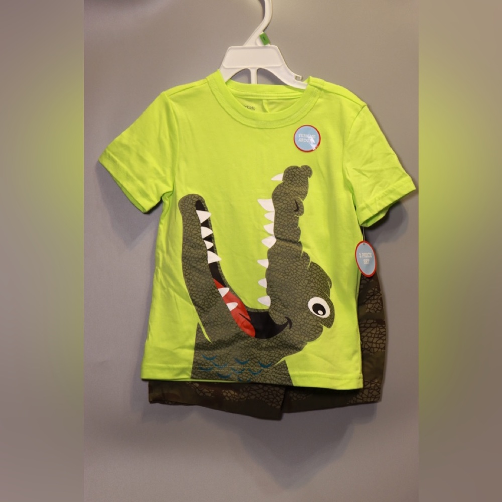 Alligator outfit